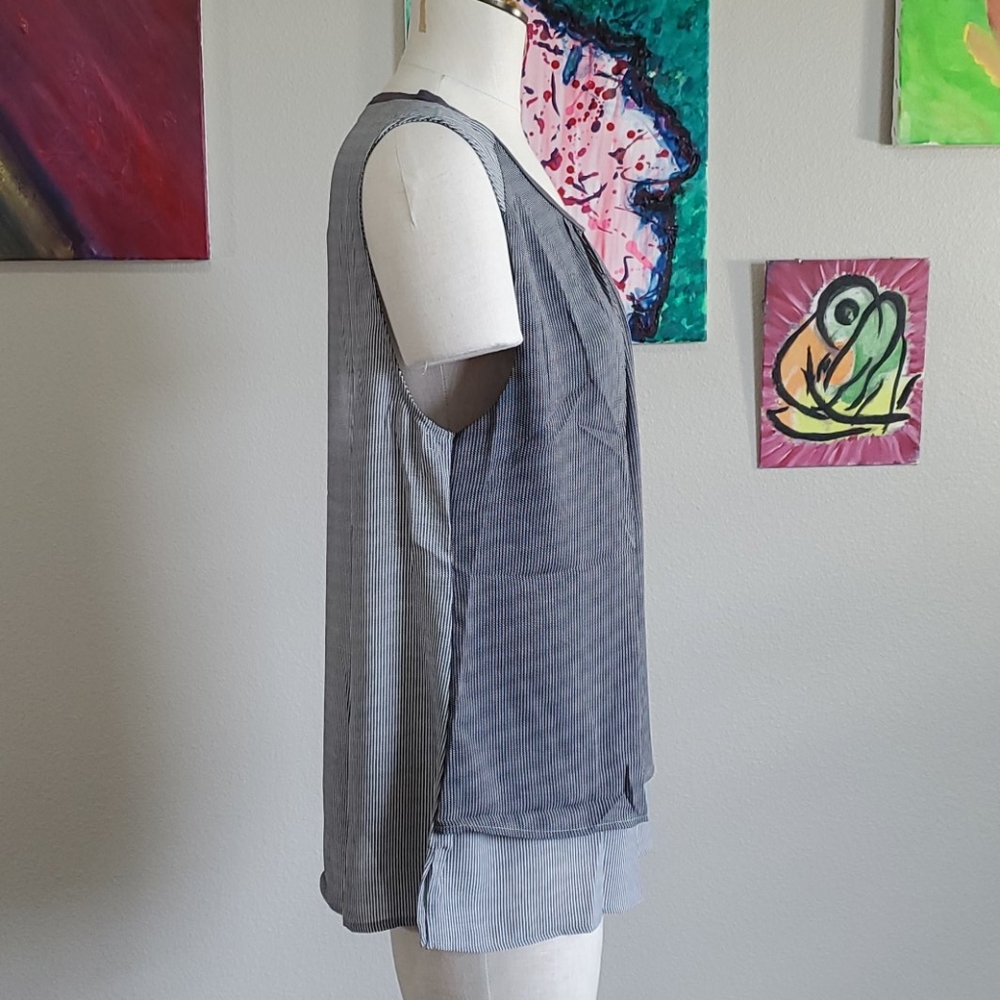 RELISHED Gray Color Block Sleeveless Top - Picture 2 of 10